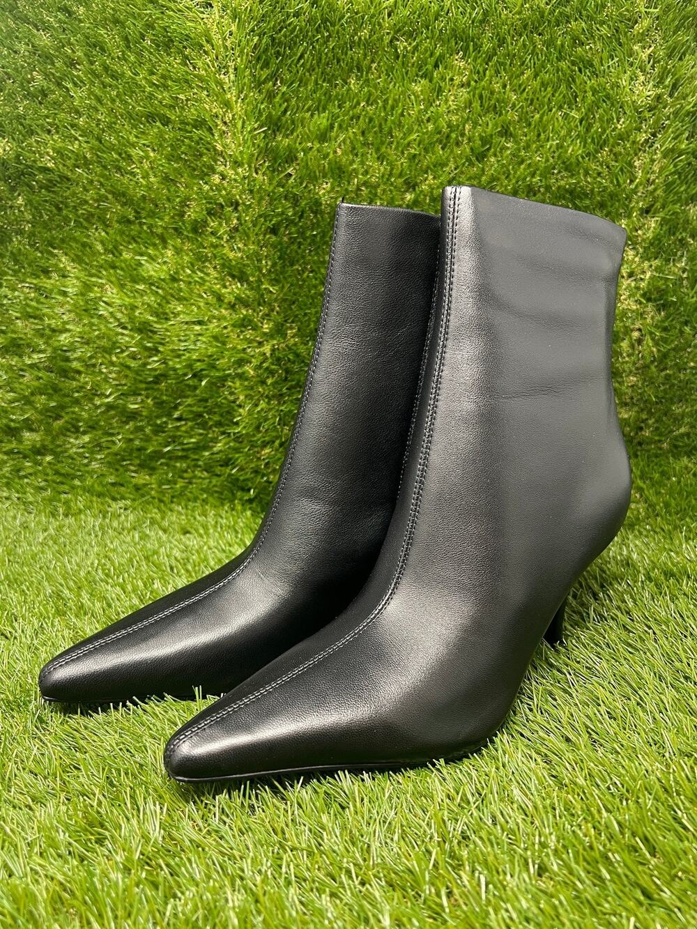 Nine West Women's 7M Ohmy Pointy Black Suede Ankle Boots